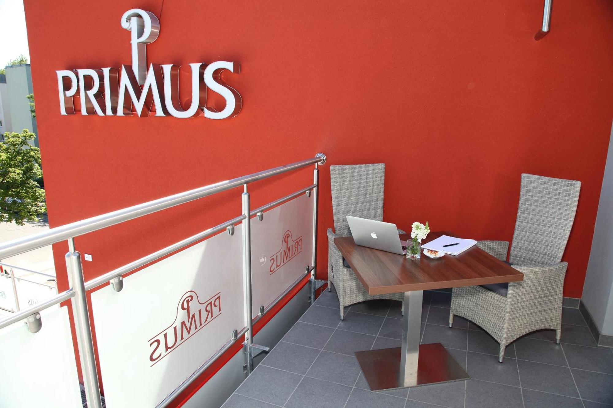 Primus Hotel & Apartments Wina Bagian luar foto